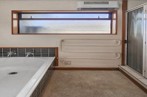 Photo of property in 2/505 Fitzroy Avenue, Hastings, 4122