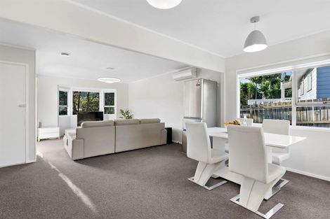 Photo of property in 6 Hotspur Place, Bayview, Auckland, 0629