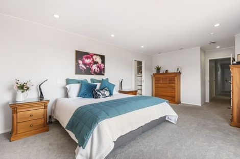 Photo of property in 2 Gillard Place, Eastern Beach, Auckland, 2012