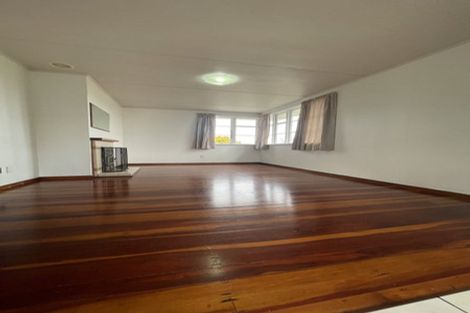 Photo of property in 32 Price Crescent, Mount Wellington, Auckland, 1060