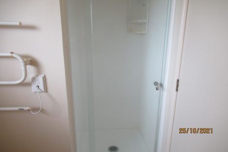 Photo of property in 1/2 Costar Place, Wiri, Auckland, 2104