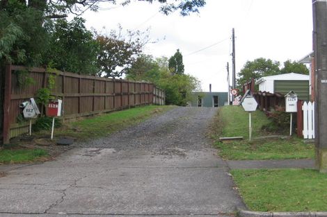 Photo of property in 114 Woodglen Road, Glen Eden, Auckland, 0602