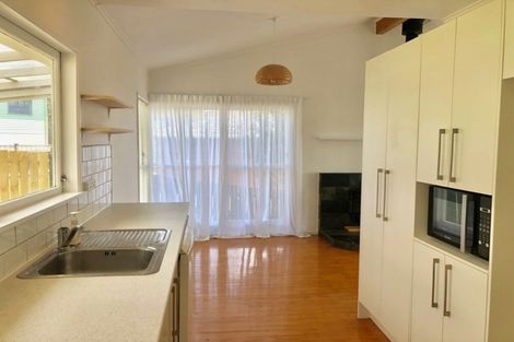 Photo of property in 3 Wirihana Road, Titirangi, Auckland, 0602