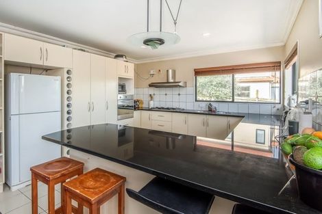 Photo of property in 2/49 College Road, Northcote, Auckland, 0627