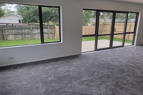 Photo of property in 18a Riverpark Crescent, Henderson, Auckland, 0610