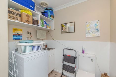 Photo of property in 3 Oriel Place, Levin, 5510