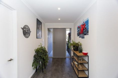 Photo of property in 32 Blue Stone Drive, Waiareka Junction, Oamaru, 9401