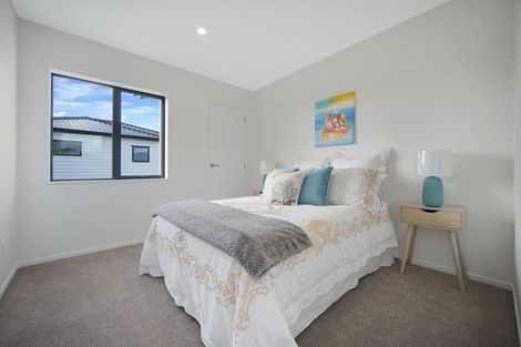 Photo of property in 17a Massine Place, Randwick Park, Auckland, 2105