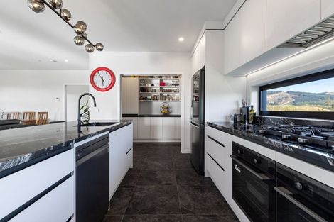 Photo of property in 3 Lealands Lane, Aokautere, Palmerston North, 4471