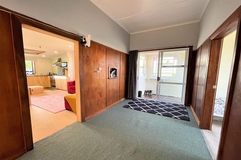 Photo of property in 33 Main Road, Owaka, 9535