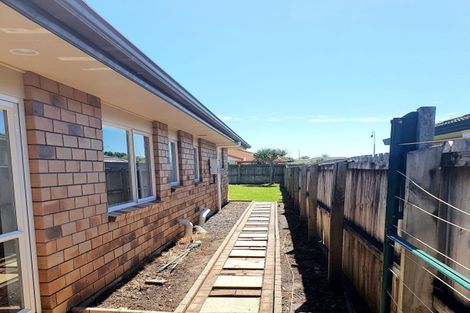 Photo of property in 16 Shankill Place, East Tamaki, Auckland, 2013