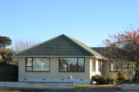 Photo of property in 409 Main Road North, Redwood, Christchurch, 8051