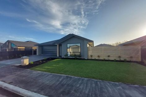 Photo of property in 11 Thomas Ellis Lane, Halswell, Christchurch, 8025