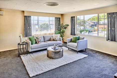 Photo of property in 42 Spinnaker Drive, Whitby, Porirua, 5024