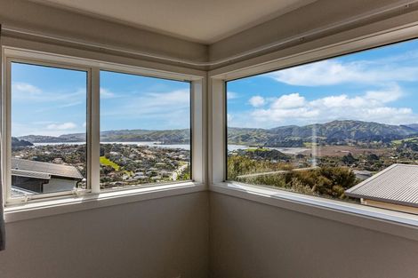 Photo of property in 135 Endeavour Drive, Whitby, Porirua, 5024