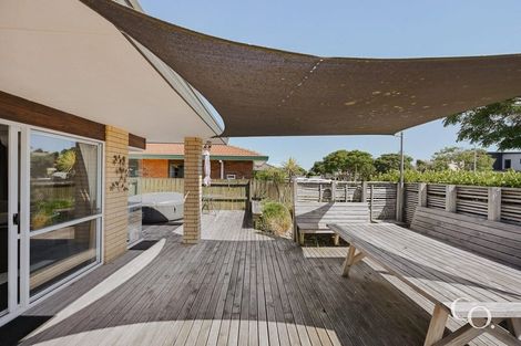 Photo of property in 15 Dalton Drive, Papamoa Beach, Papamoa, 3118