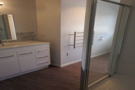 Photo of property in 379 One Tree Point Road, One Tree Point, 0118