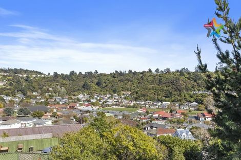 Photo of property in 1/15a Glen Road, Stokes Valley, Lower Hutt, 5019