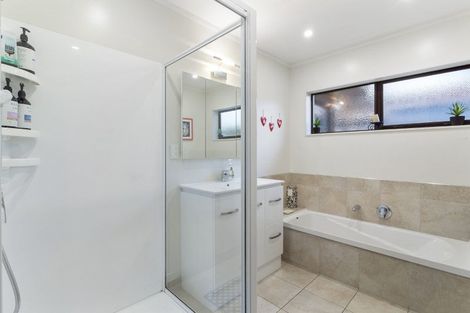 Photo of property in 1/35 Golfland Drive, Golflands, Auckland, 2013