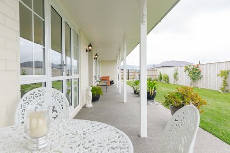 Photo of property in 10 Feist Street, Carterton, 5713