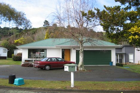 Photo of property in 11 Pearce Place, Kinloch, Taupo, 3377