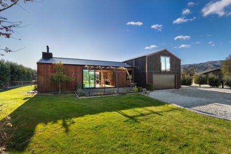 Photo of property in 1 Riesling Way, Cromwell, 9310