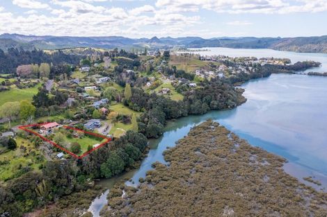 Photo of property in 10 Gregory Lane, Whangamata, 3691