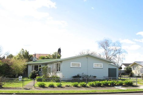 Photo of property in 2 Cobham Crescent, Waipukurau, 4200