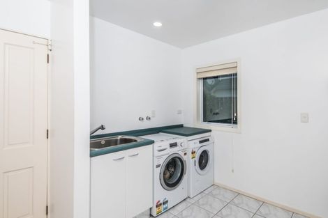 Photo of property in 10 Furlong Crescent, Churton Park, Wellington, 6037