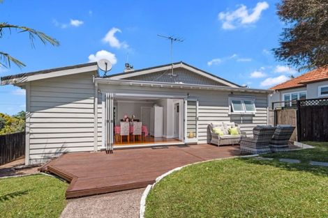 Photo of property in 12 Ngataringa Road, Devonport, Auckland, 0624