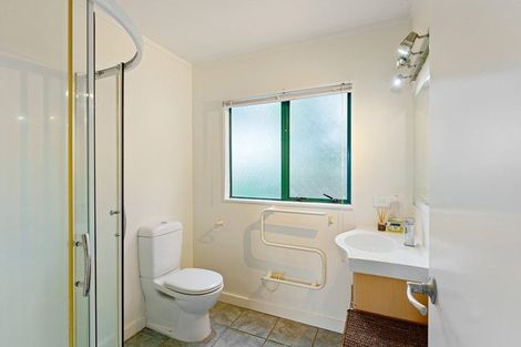 Photo of property in 8 Trig Hill Terrace, Waikanae Beach, Waikanae, 5036