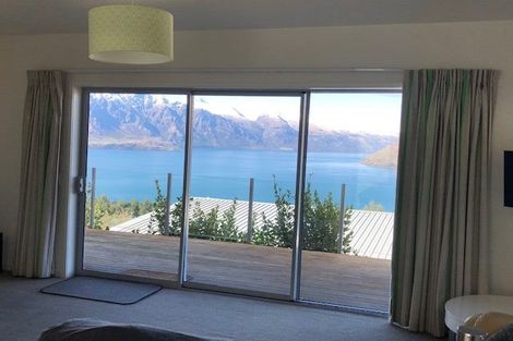 Photo of property in 129b Wynyard Crescent, Fernhill, Queenstown, 9300