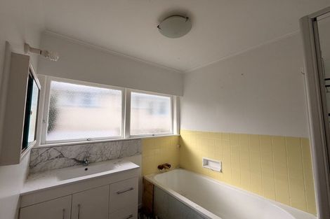Photo of property in 14 Hadfield Street, Beach Haven, Auckland, 0626