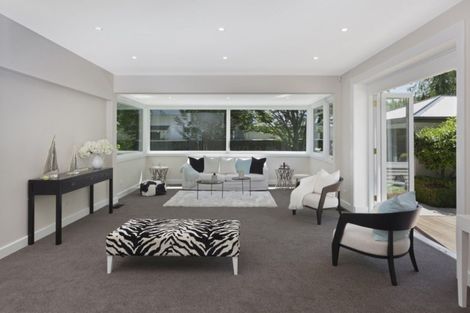 Photo of property in 21 Saint Andrews Square, Strowan, Christchurch, 8052