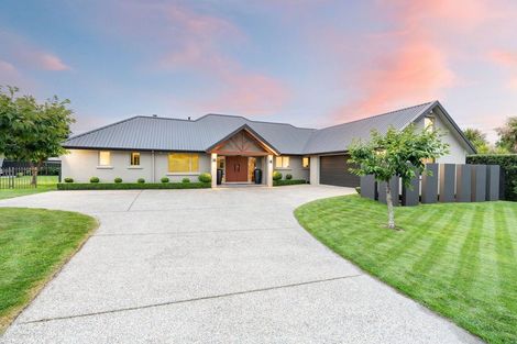 Photo of property in 5 Orchard Grove, East Taieri, Mosgiel, 9024