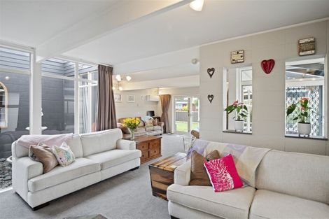 Photo of property in 6 Park Estate Road, Rosehill, Papakura, 2113