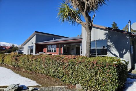 Photo of property in 12 O'neill Place, Lake Tekapo, 7999