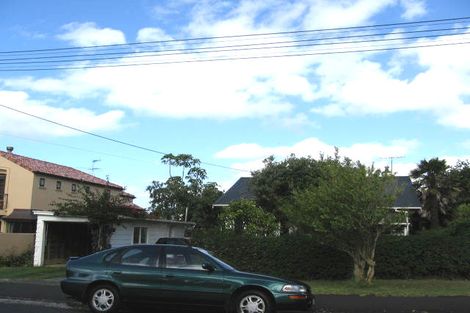 Photo of property in 5 Frieston Road, Milford, Auckland, 0620