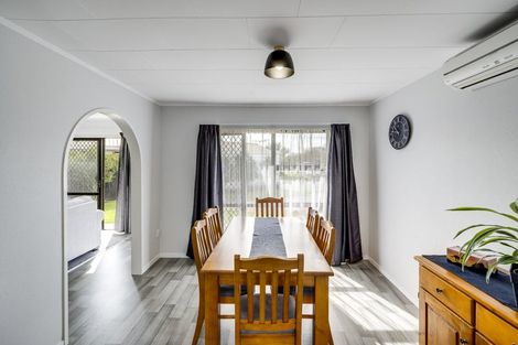 Photo of property in 29 Usherwood Crescent, Akina, Hastings, 4122