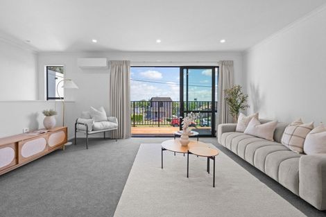 Photo of property in 3 Ruakiwi Road, Hamilton Lake, Hamilton, 3204