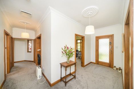 Photo of property in 32 Rangitira Avenue, Palmerston North, 4414