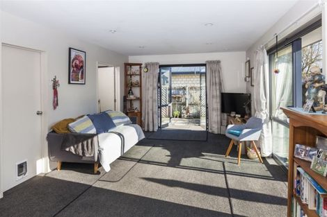 Photo of property in 2d Ferndown Lane, Bromley, Christchurch, 8062