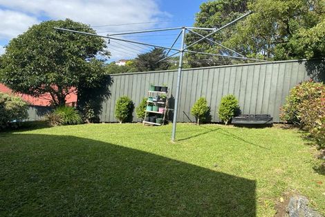 Photo of property in 2 Mayfair Place, Tawa, Wellington, 5028