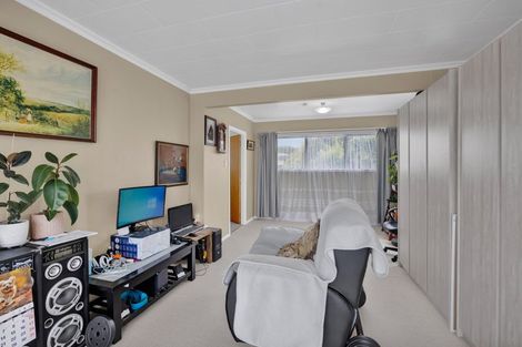 Photo of property in 31 Kamahi Avenue, Hawera, 4610