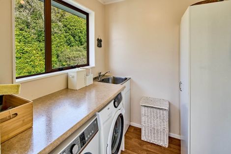 Photo of property in 8 Balliol Drive, Tawa, Wellington, 5028