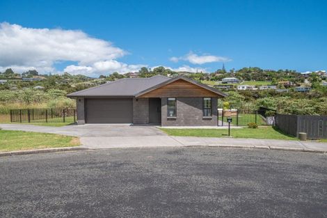 Photo of property in 9 Loke Crescent, Coopers Beach, 0420