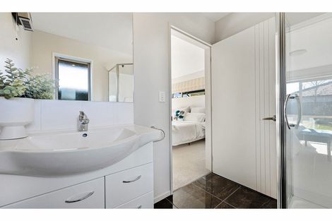 Photo of property in 10 Oakdene Place, Halswell, Christchurch, 8025