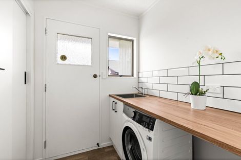 Photo of property in 35 Townshend Crescent, Greenmeadows, Napier, 4112