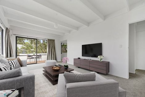 Photo of property in 2/41 Merriefield Avenue, Forrest Hill, Auckland, 0620