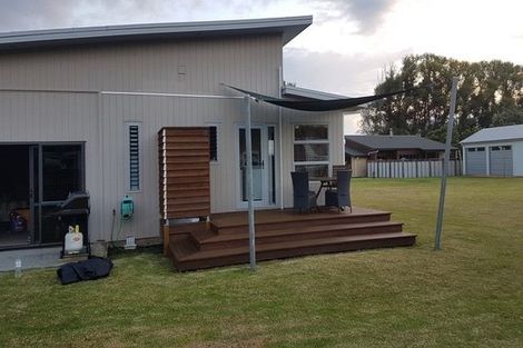 Photo of property in 22 Pacific Place, Whitianga, 3510